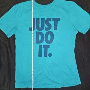 Nike t-shirt men's large